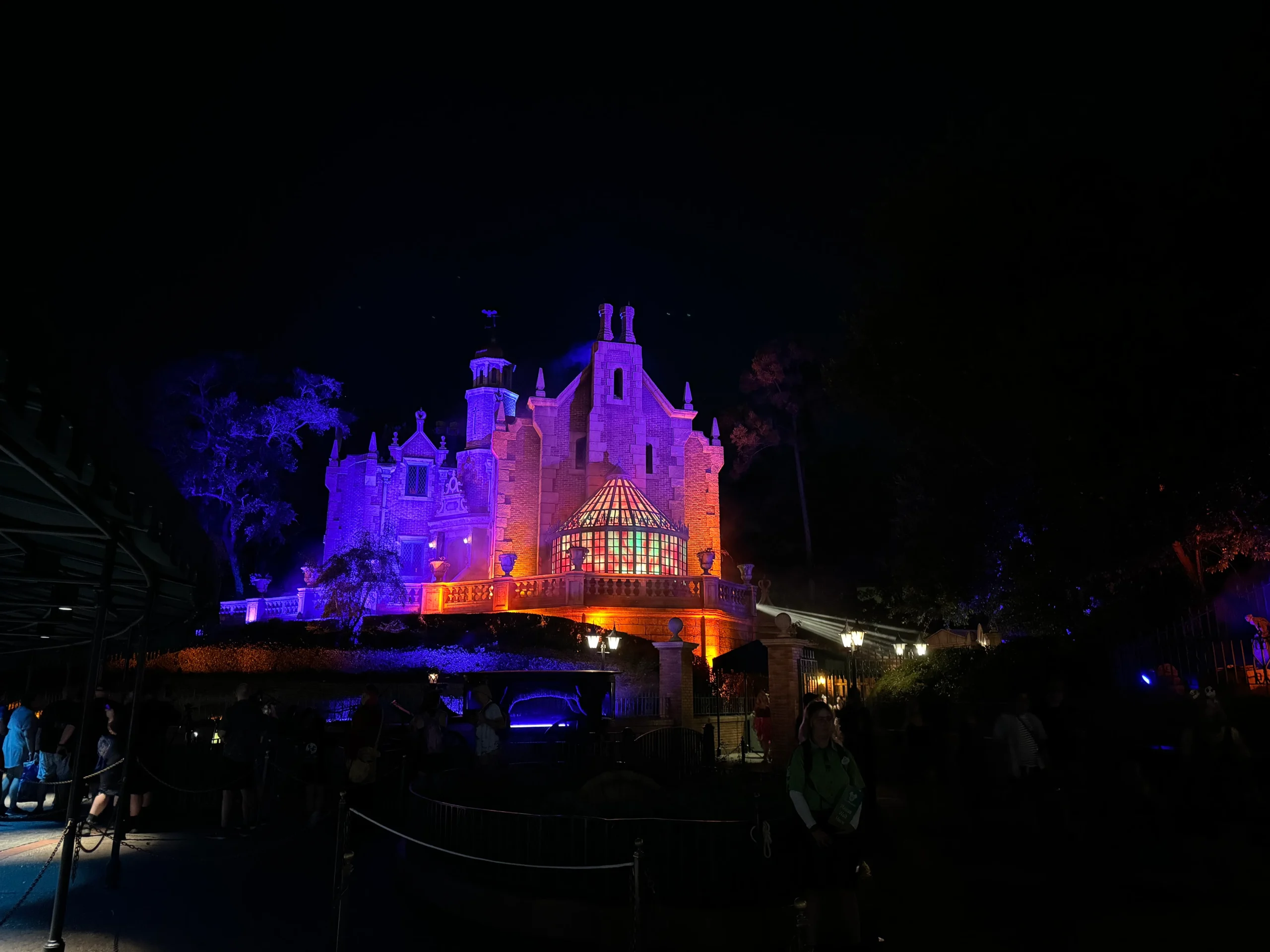 The Haunted Mansion at Magic Kingdom Ultimate Guide